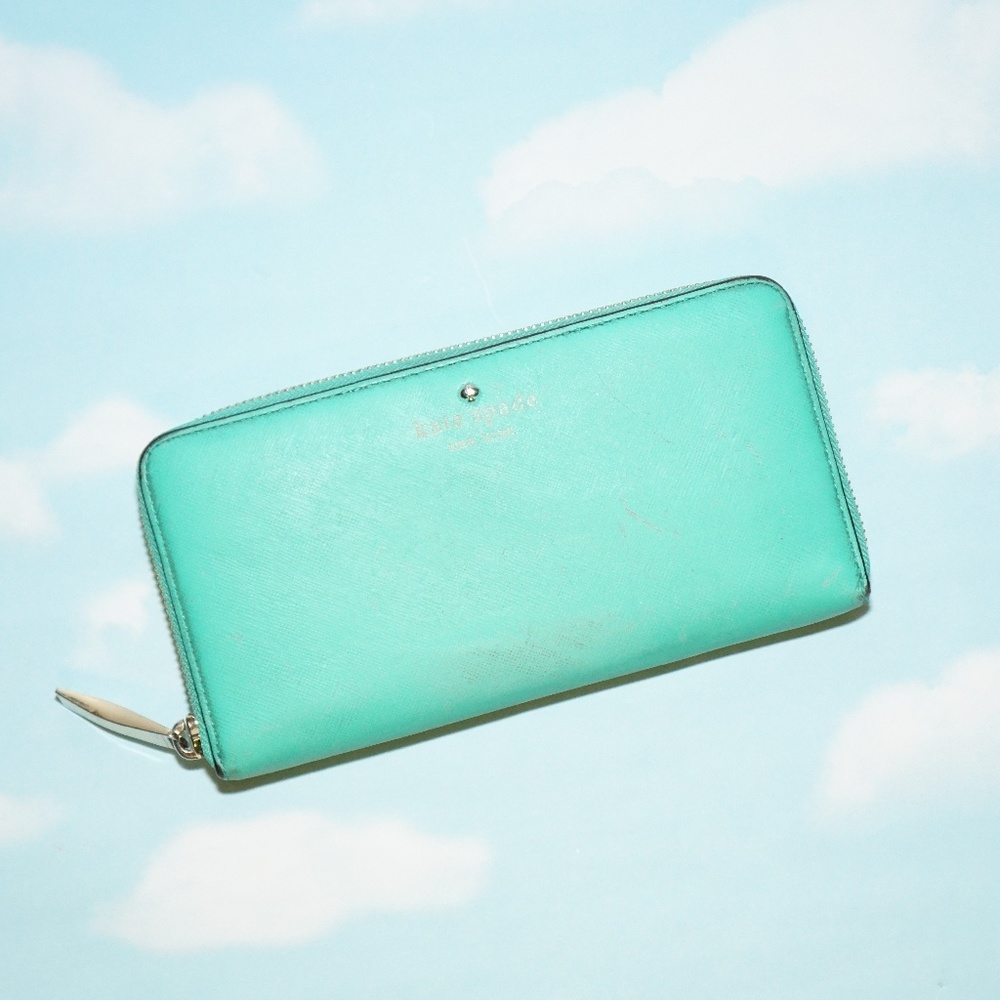 Kate Spade zippered wallet